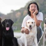 Muškarac s Tajlanda se proslavio objavljujući snimke pustolovina sa svojim ljubimcima