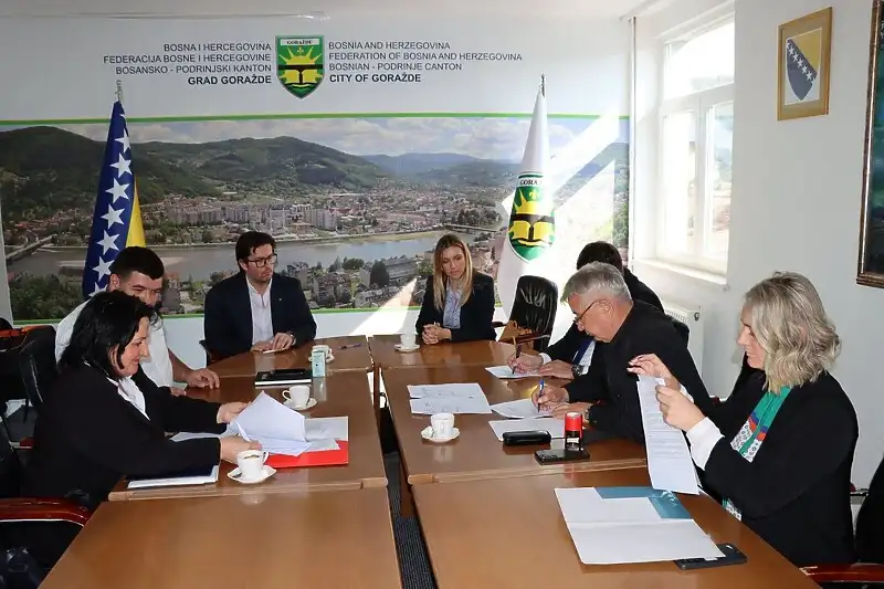 Dogs Trust potpisao Memorandum o saradnji za održivo i humano rješavanje problema napuštenih pasa